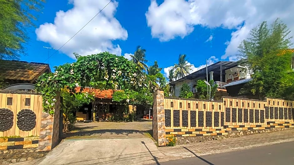 RedDoorz Syariah at Banyu Asem Banyuwangi