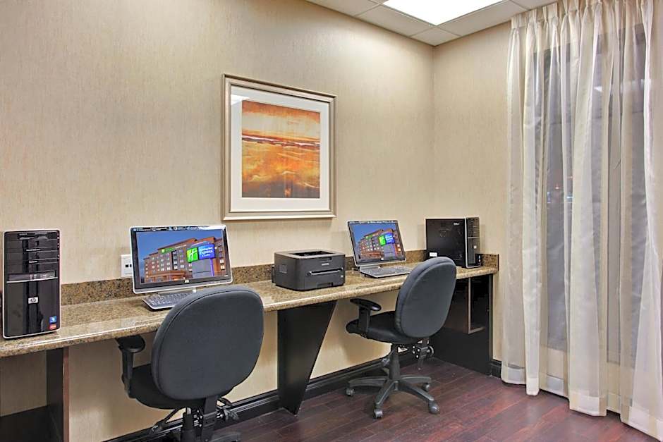 Holiday Inn Express & Suites Ottawa West - Nepean by IHG