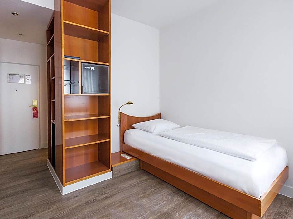 DORMERO HOTEL DRESDEN AIRPORT