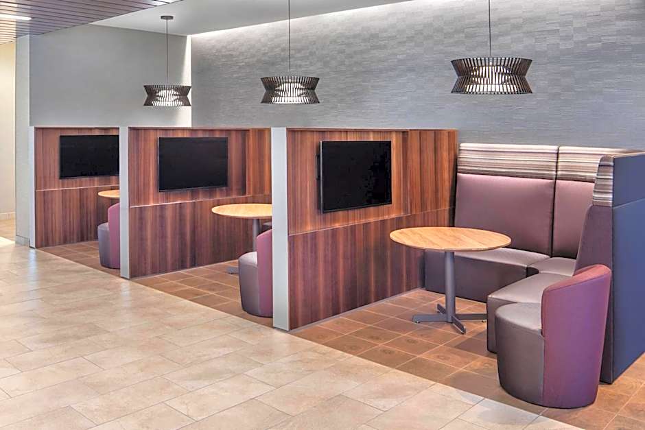 Courtyard by Marriott Wayne Fairfield