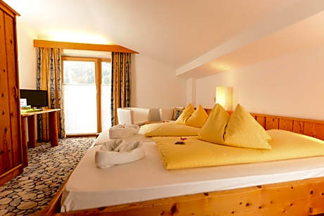 Double Room with Mountain View