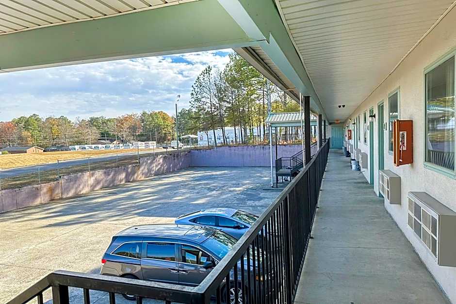 Garden Inn & Suites