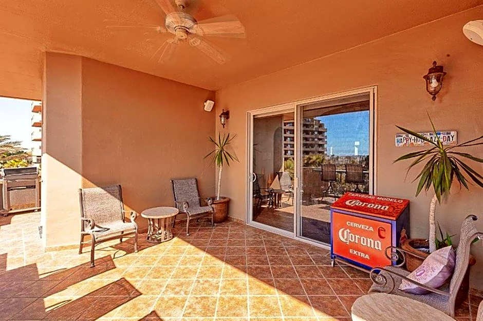 Bella Sirena 305-A - Elegant Oceanview Condo on Beachfront Resort