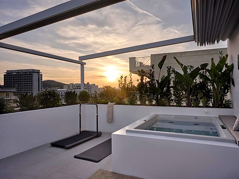 Bond Smart Living Suites