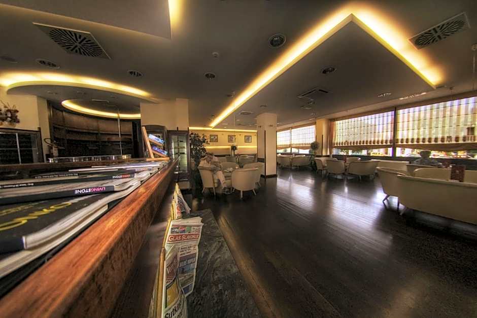 Hotel Lav Vukovar