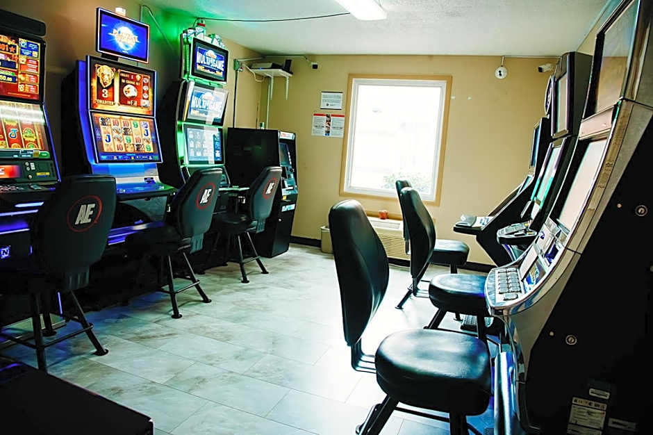 Country Garden & Suites-Benton