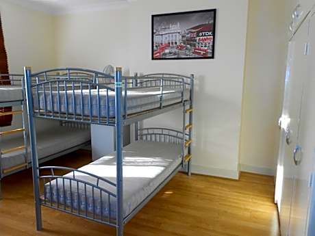 Bed in 8-Bed Mixed Dormitory Room