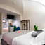ETNEA 208 LUXURY JACUZZI SUITE Catania