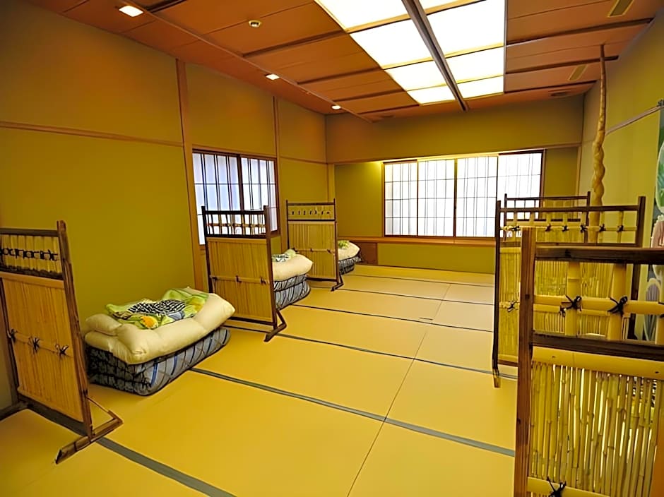 Dyeing and Hostel Nakashimaya - Female only