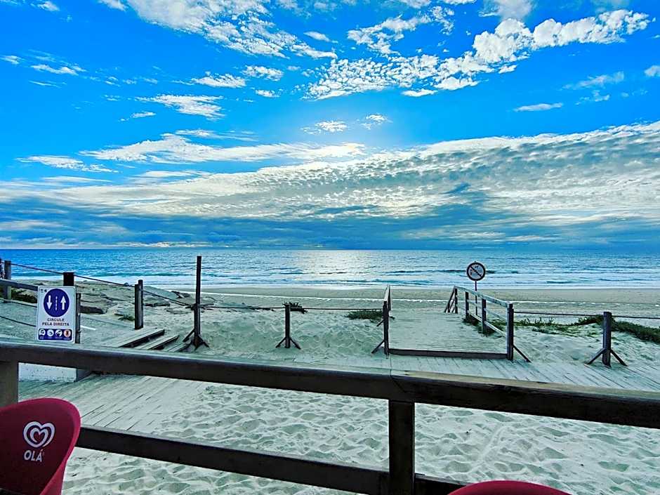 Vagueira Guest House & Beach Hostel