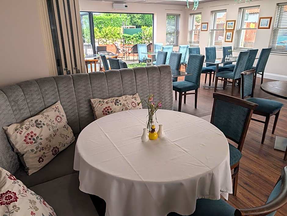 The Maypole at Wellow