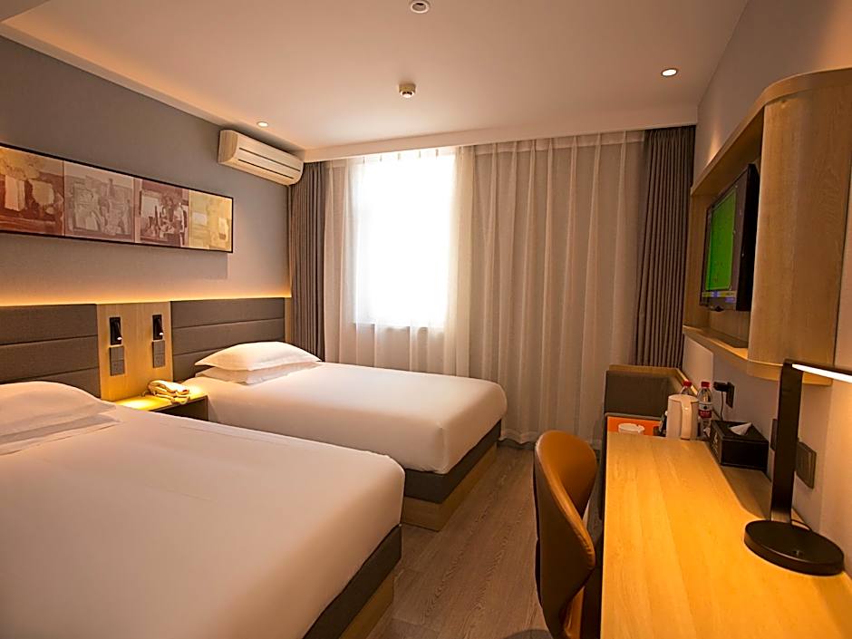 Jinjiang Inn Changchun Quan'an Plaza Airport Bus Station