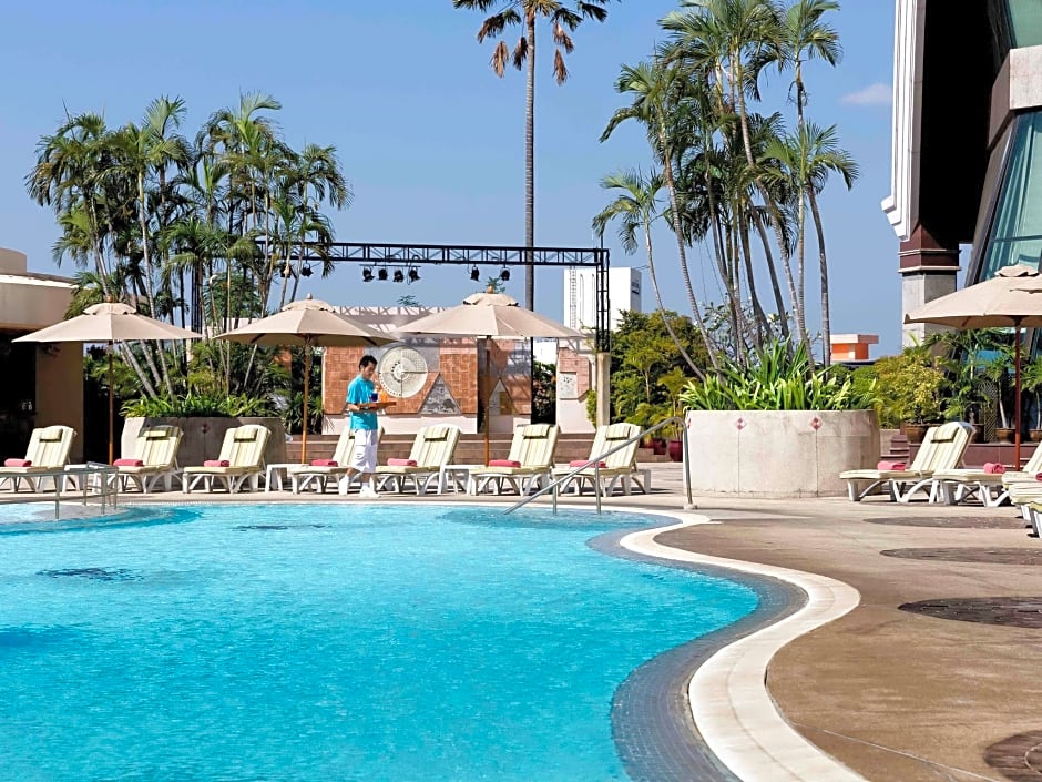 Pullman Khon Kaen Raja Orchid Hotel