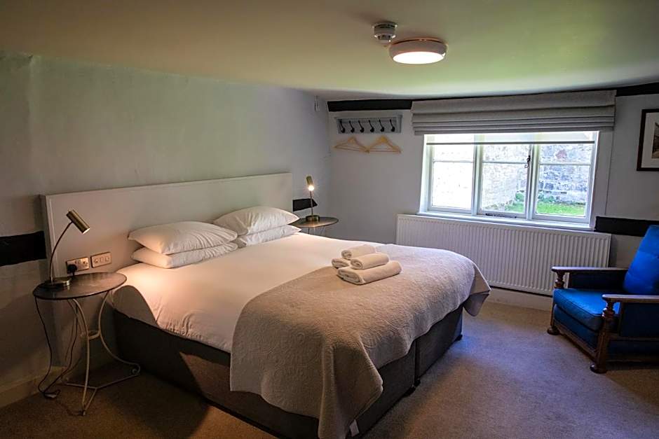 The Woolpack Hotel
