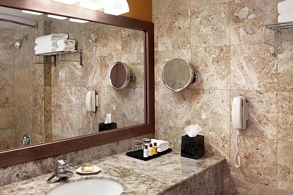 Sheraton Laval Hotel