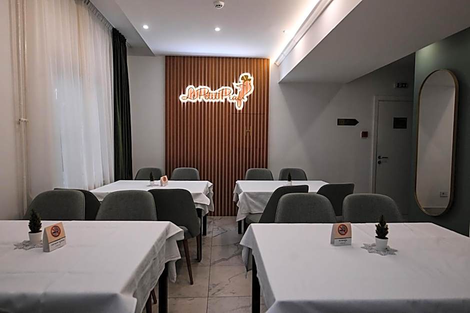 Garni Hotel Le Petit Piaf