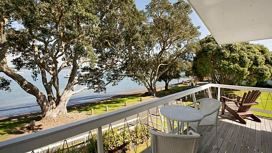 Hananui Lodge and Apartments