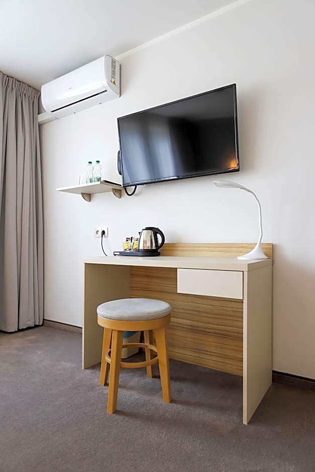 Poznań West Hotel - Airport