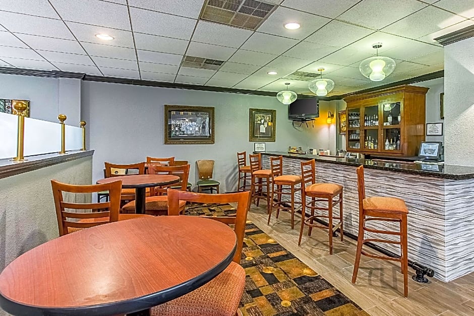 Clarion Inn Columbia Airport