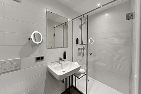 Deluxe Double Room with Extra Bed