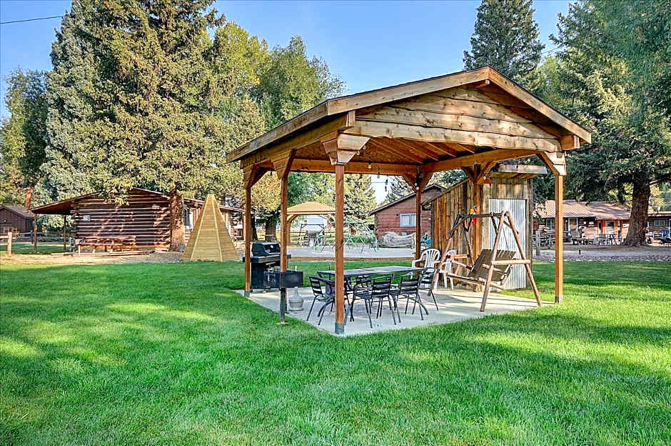 Vista Court Cabins & Lodge