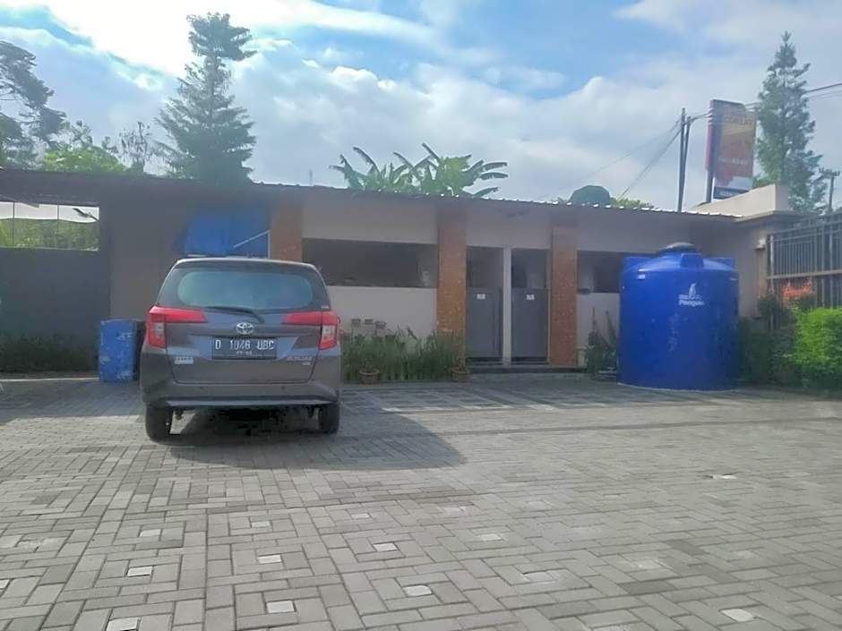 Kedai Oma Syariah Mitra RedDoorz