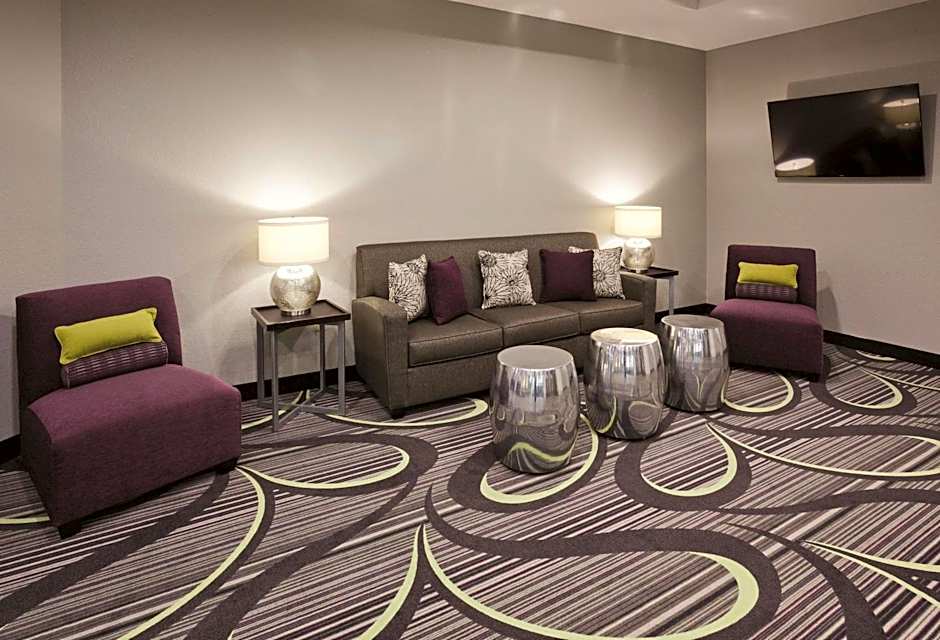 Bloom Hotel
