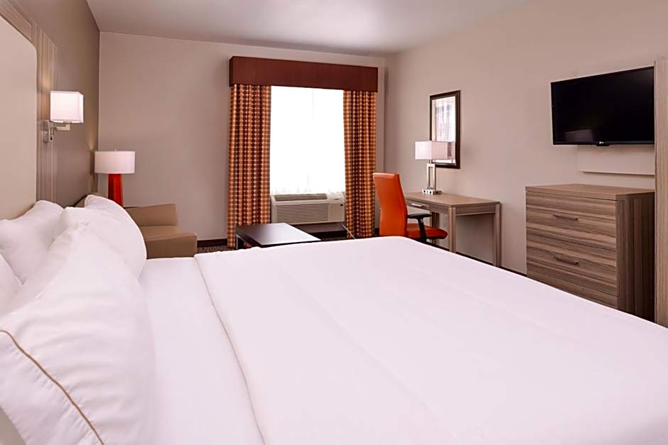 Holiday Inn Express & Suites Williams By IHG