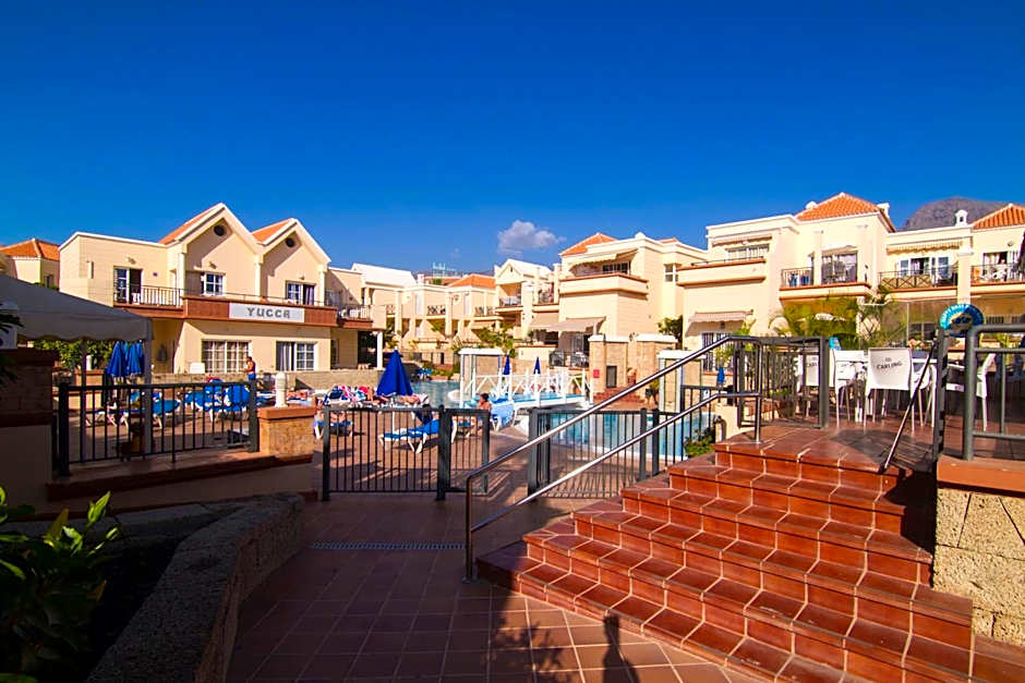 Yucca Park ApartHotel