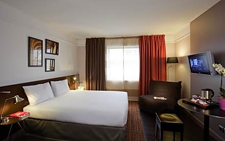 Studio with One Double Bed and One Single Bed