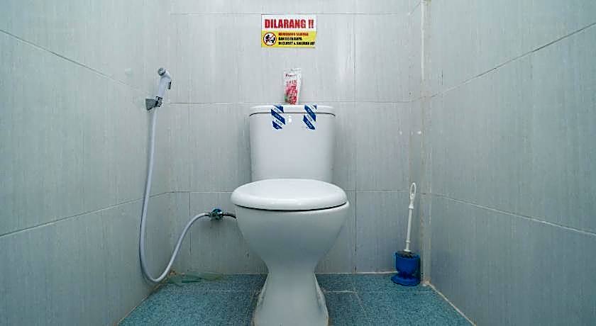 RedDoorz Syariah near Jalan A Yani KM 8 Citraland