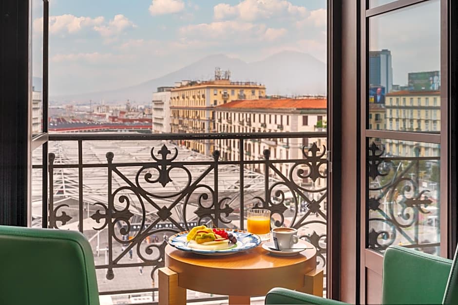 UNA HOTELS Napoli