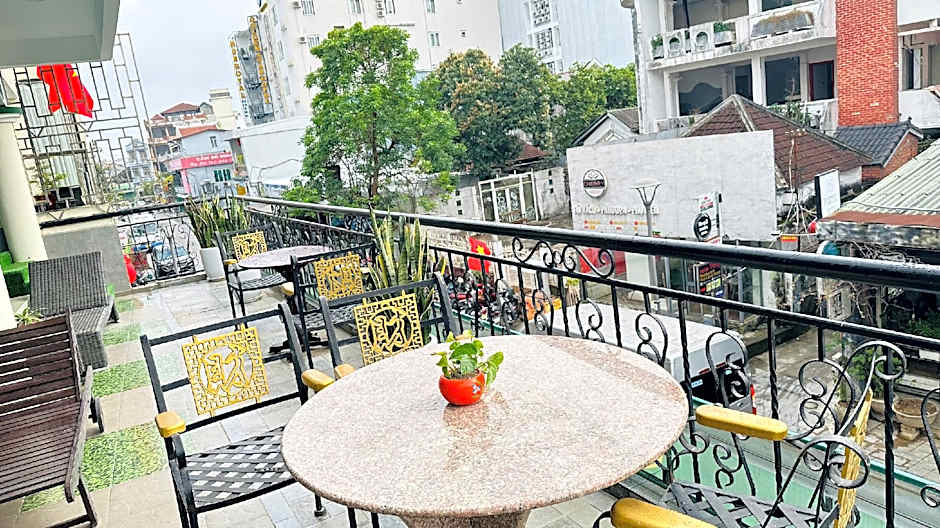 Thanh Lich Hue Hotel