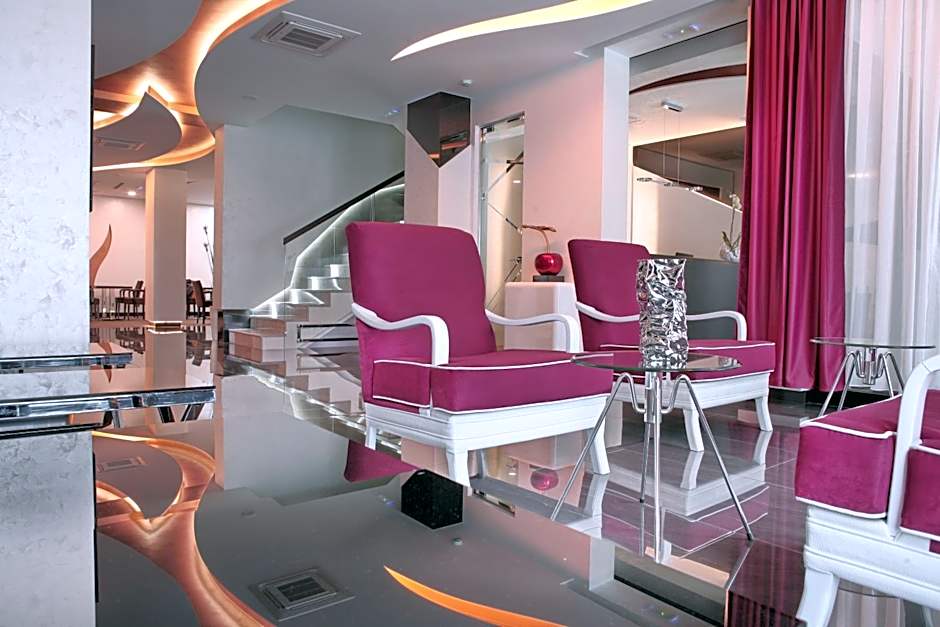 Nova City Garni Hotel Signature Collection