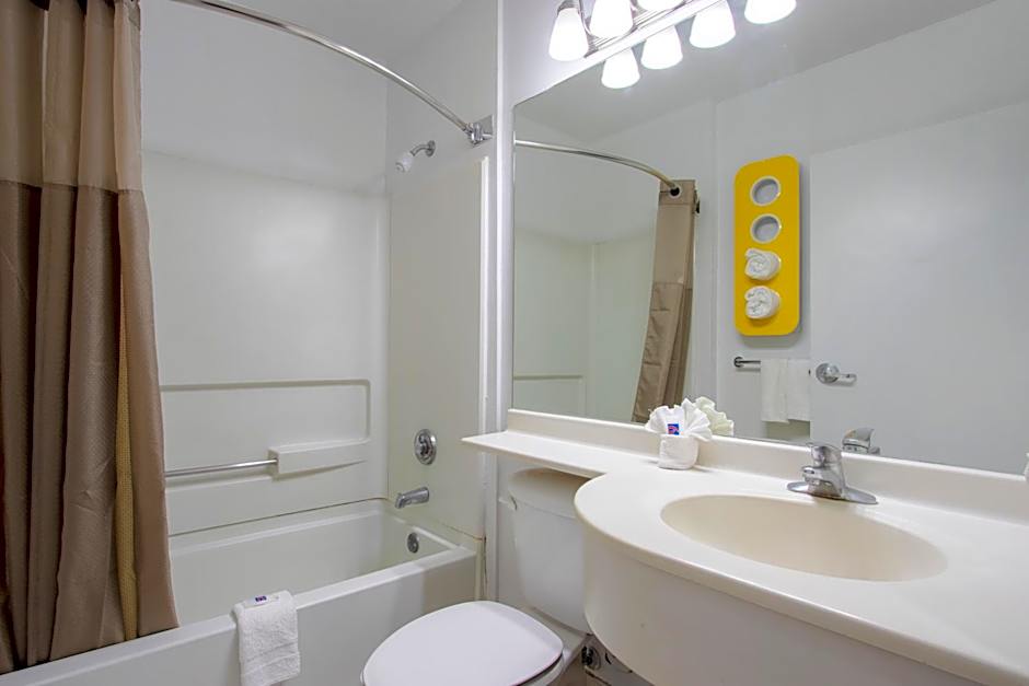 Motel 6-El Paso, TX - Southeast