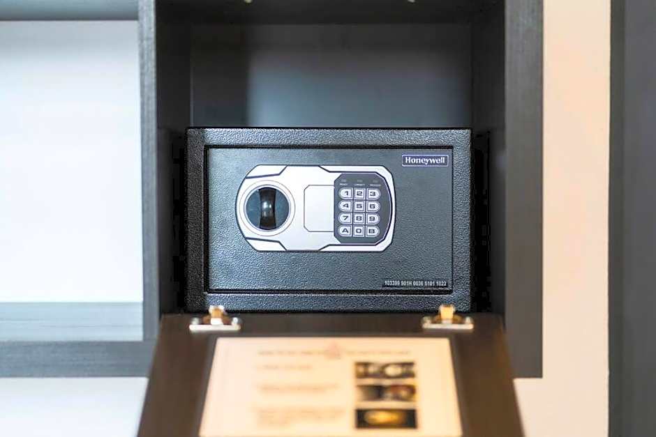 P302 Zocalo 3bdrm 2bath Rooftop AC