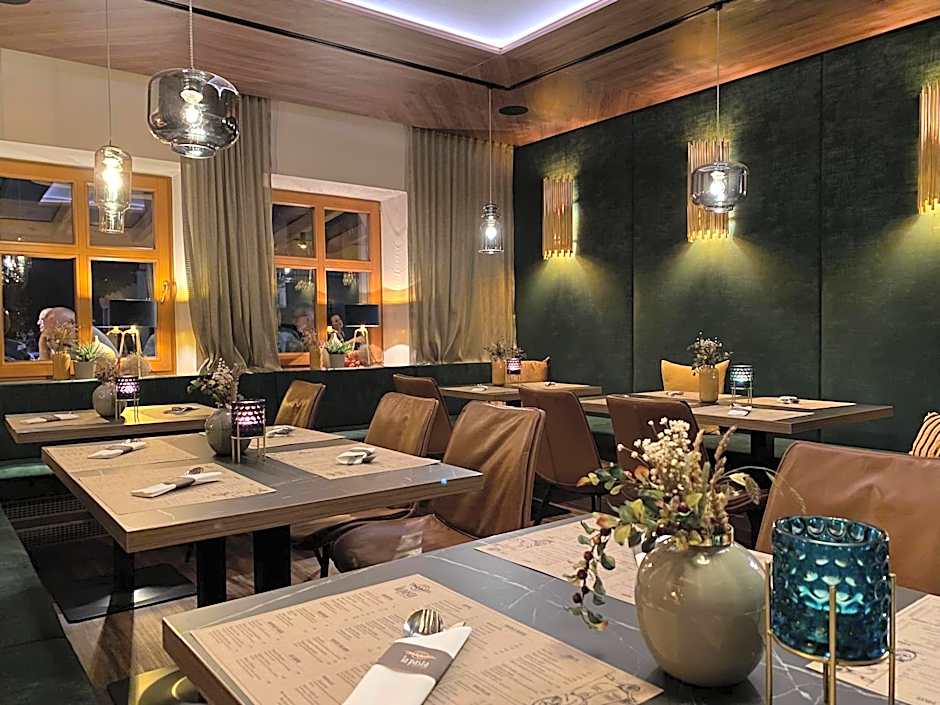 La Pasta Hotel Restaurant