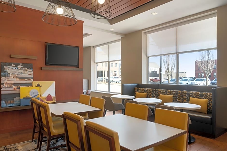 Hampton Inn Portland Downtown Waterfront