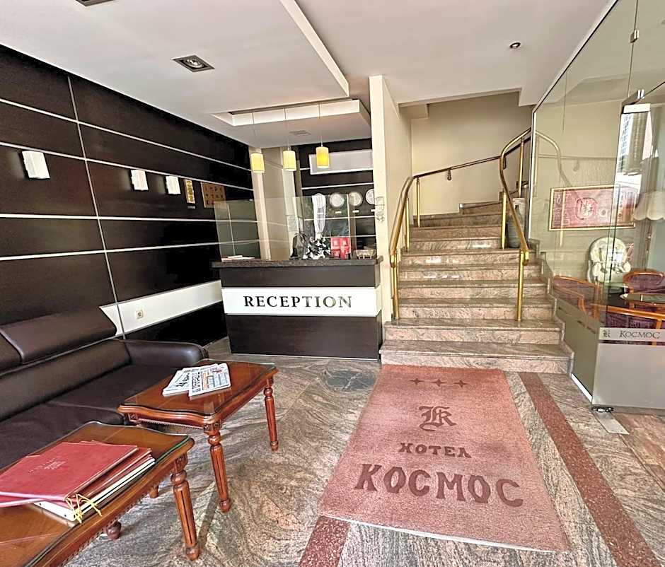 Hotel Cosmos