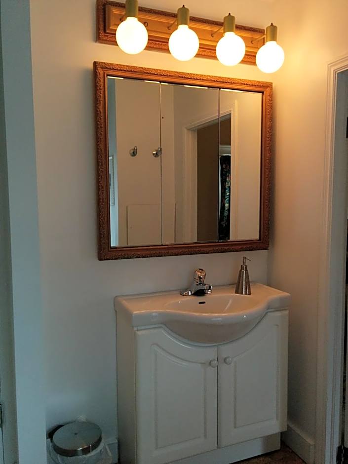 Fairmont House Bed & Breakfast