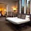 Hotel Chicago Downtown, Autograph Collection by Marriott