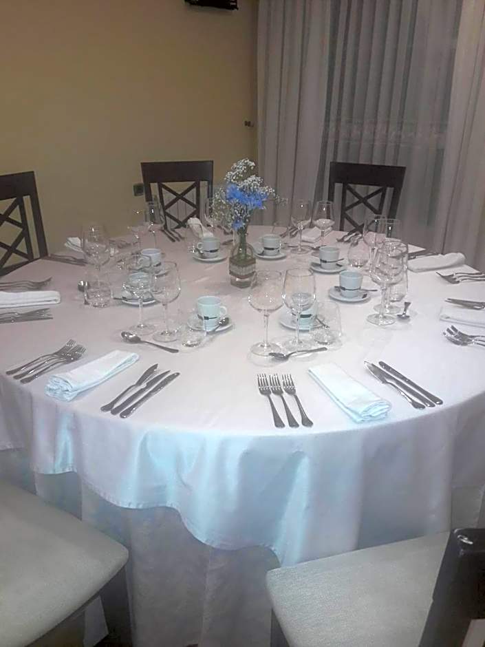 Hostal Restaurante Pacos