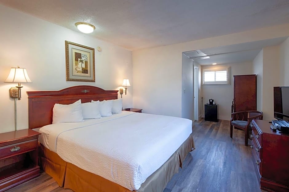 Studio City Court Yard Hotel