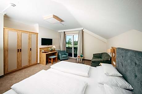 Deluxe Double Balcony