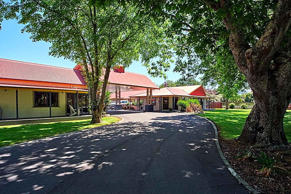 Oak Estate Motor Lodge