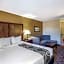 La Quinta Inn & Suites by Wyndham Oakland Airport