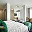 SERENITY Aparthotels - Old Town Poznan by Friendly Apartments