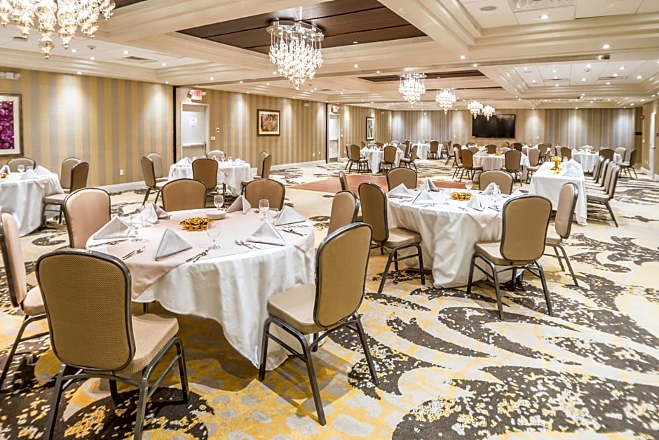 Crowne Plaza Saddlebrook By IHG