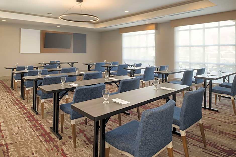 Hilton Garden Inn Fontana