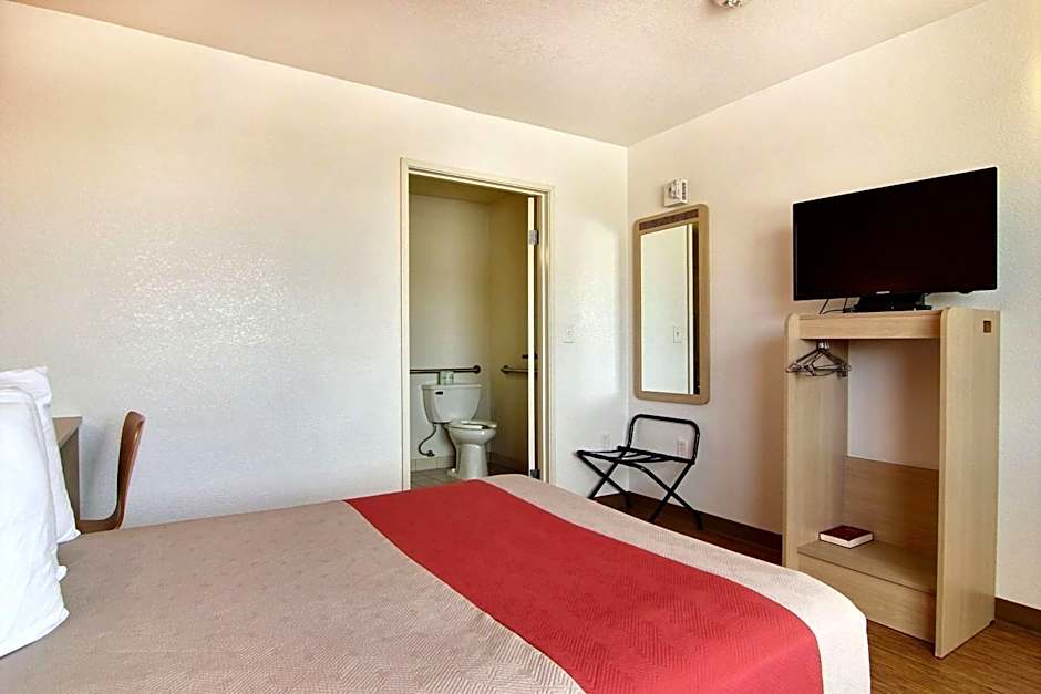 Motel 6-Fort Stockton, TX